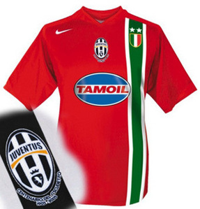 05-06 Juventus Away (06-07 Juventus 3rd)